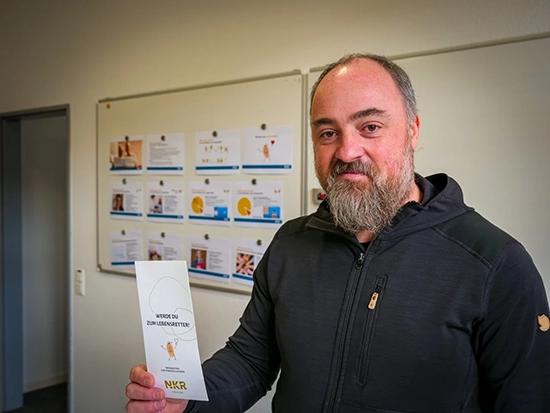 Auch Lehrer und Lehrerinnen unterstützten die Aktion im Hölty Gymnasium