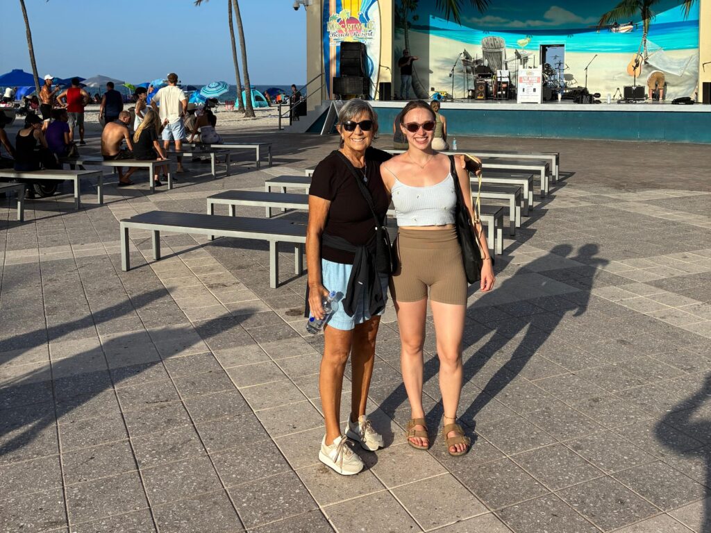 Vanessa und Elsa bei einem Ausflug in Miami.